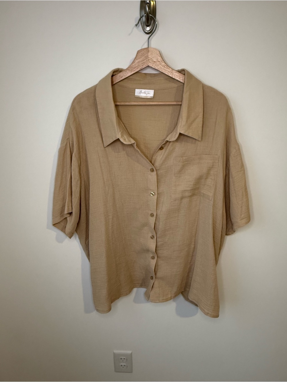 Alexander Jane 100% Cotton Lightweight Beige Button-Front Women’s Top | 1x